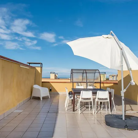 M285 - Marcelli, Comodo Trilocale Con Terrazzo * מרצ'לי