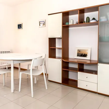 M285 - Marcelli, Comodo Trilocale Con Terrazzo * Marcelli