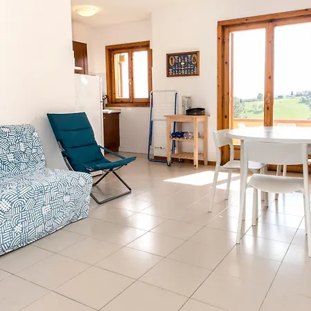 M285 - Marcelli, Comodo Trilocale Con Terrazzo Marcelli