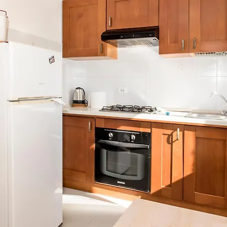 M285 - Marcelli, Comodo Trilocale Con Terrazzo Appartement