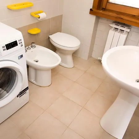 M285 - Marcelli, Comodo Trilocale Con Terrazzo Daire Marcelli