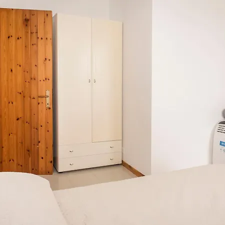 M285 - Marcelli, Comodo Trilocale Con Terrazzo