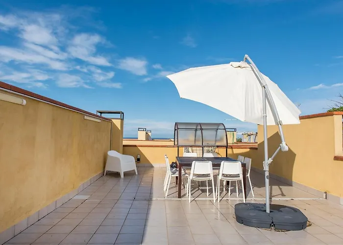 M285 - Marcelli, Comodo Trilocale Con Terrazzo * Marcelli