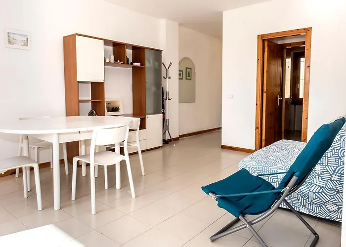 M285 - Marcelli, Comodo Trilocale Con Terrazzo * Marcelli