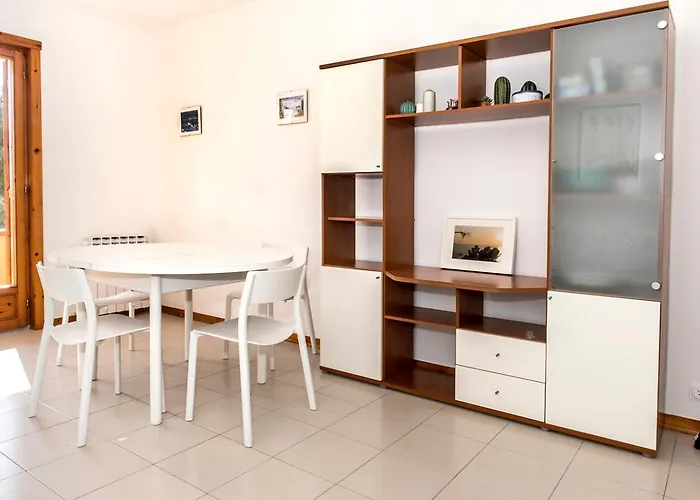 M285 - Marcelli, Comodo Trilocale Con Terrazzo * Marcelli