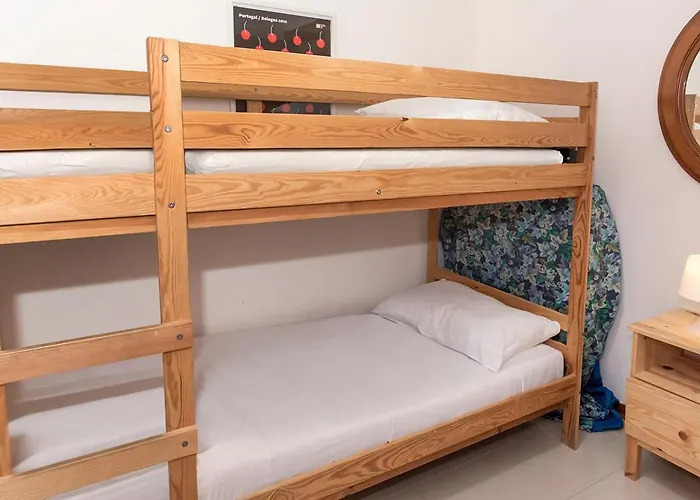 M285 - Marcelli, Comodo Trilocale Con Terrazzo