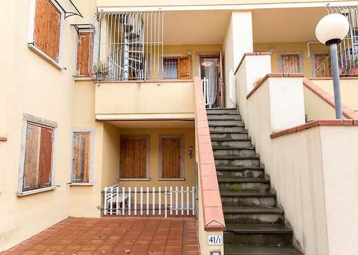 M285 - Marcelli, Comodo Trilocale Con Terrazzo Appartement