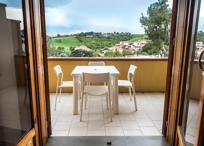 Apartment M285 - Marcelli, Comodo Trilocale Con Terrazzo *