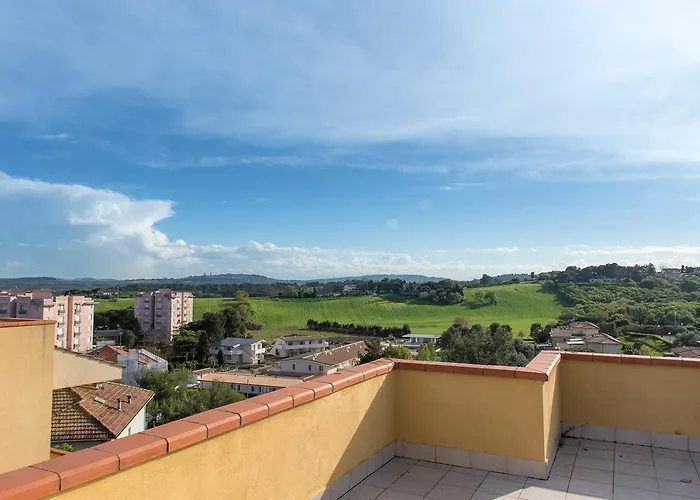 M285 - Marcelli, Comodo Trilocale Con Terrazzo Marcelli