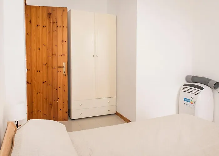 M285 - Marcelli, Comodo Trilocale Con Terrazzo